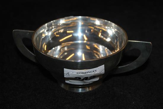 Silver bowl(-)
